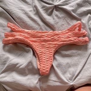 Womens medium O’Neill pink coral bikini bottoms low rise cheeky